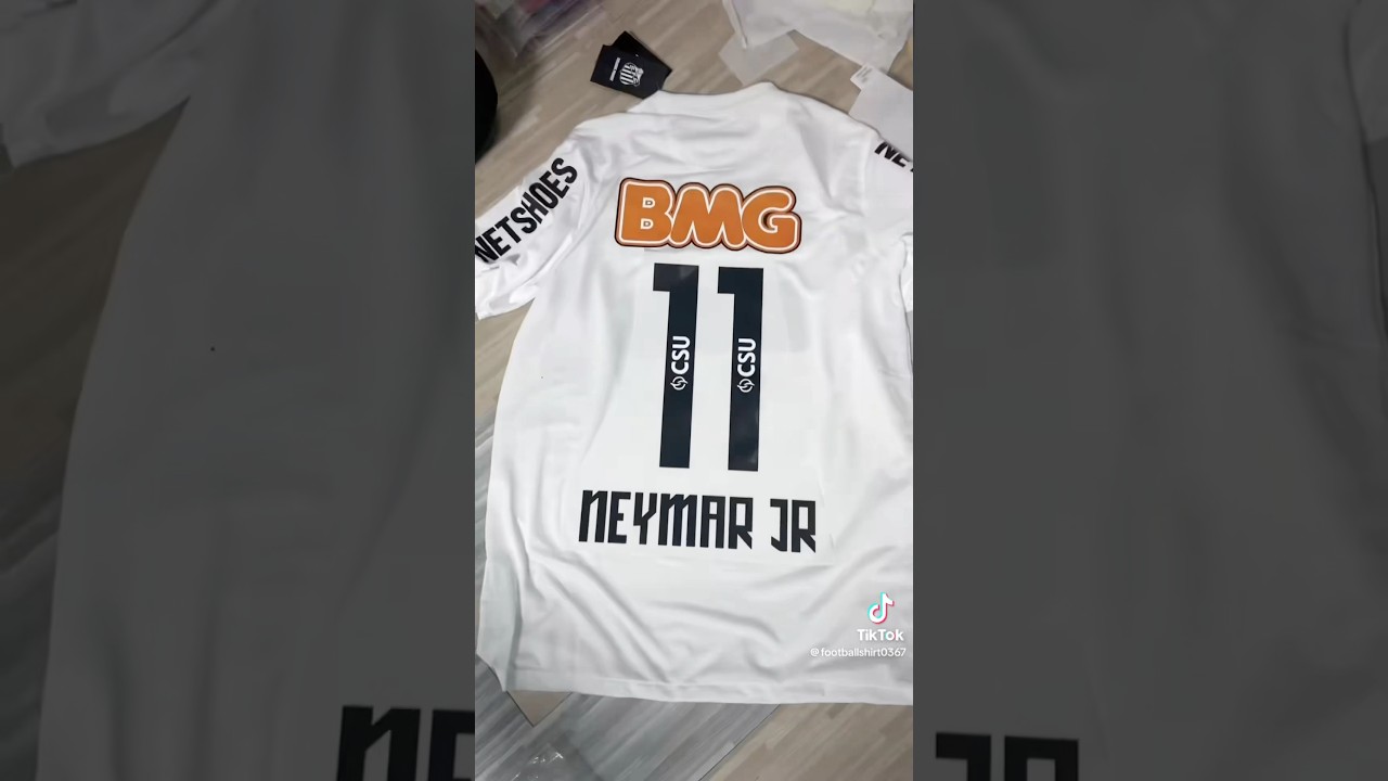 Neymar Jr Retro Santos Jersey ￼#neymar #neymarjr #santos #football #nike #brasil #brazil #trending