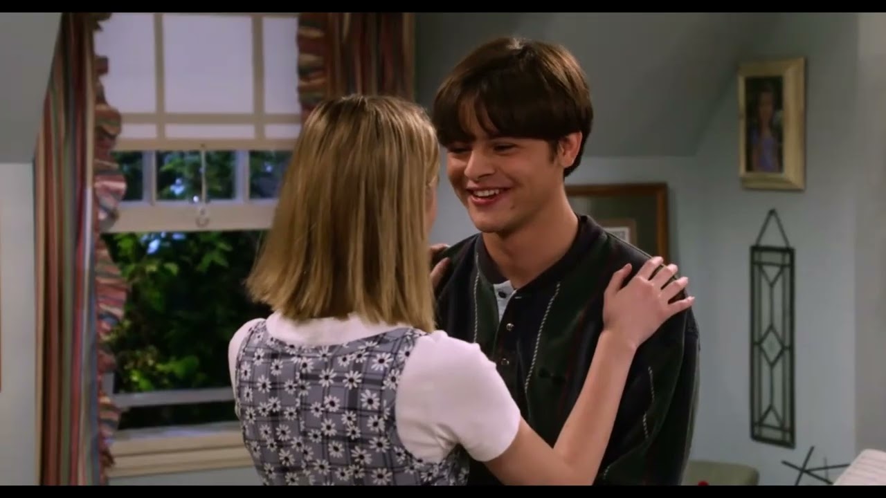 That 90's Show Leia & Jay Kiss