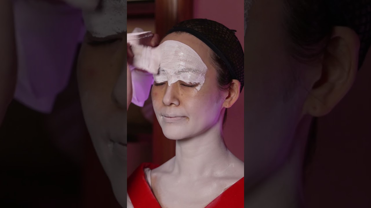 How a Maiko Gets Ready #asmr #geisha #makeup #kyoto