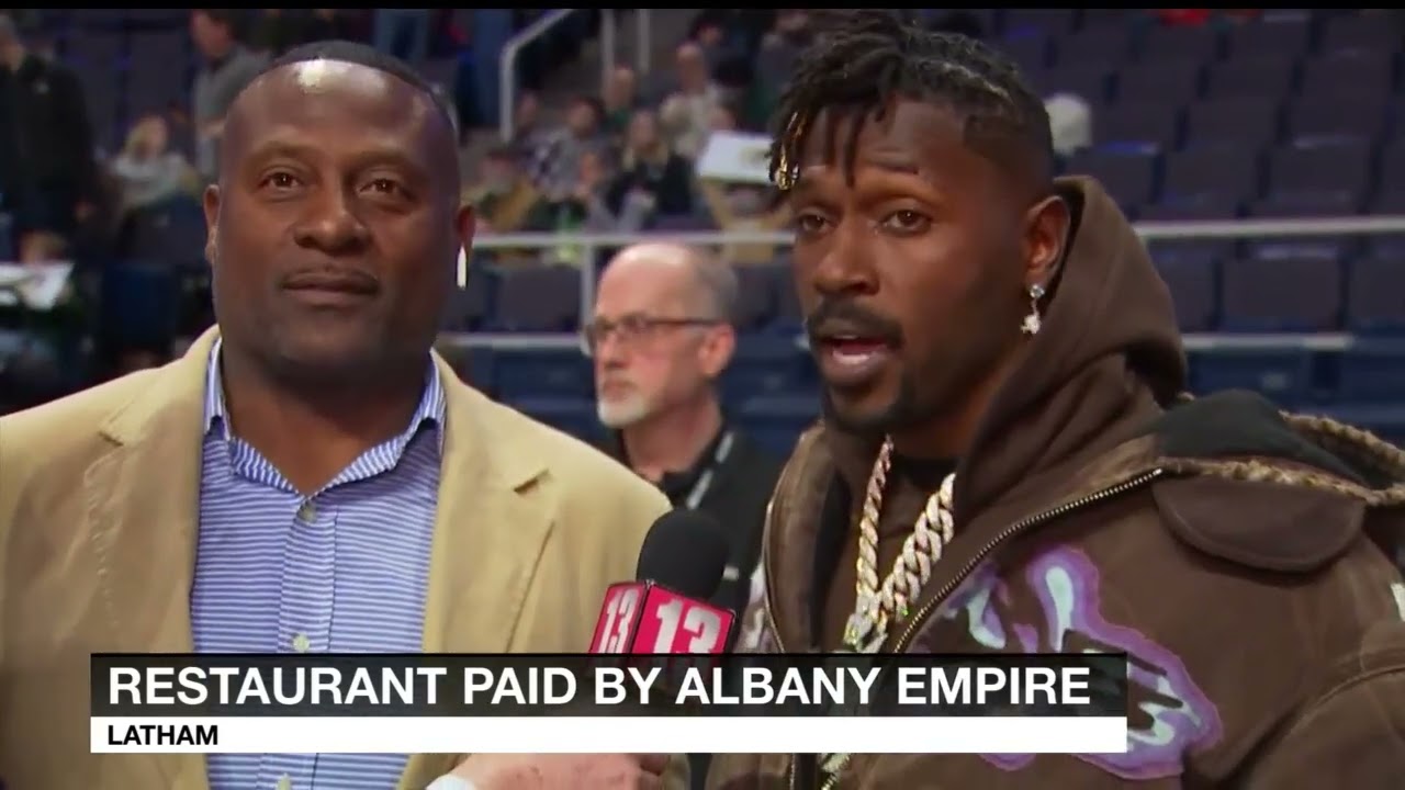 Antonio Brown makes amends with pizza shop