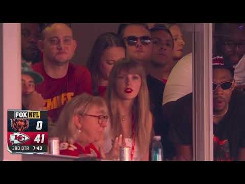 Travis Kelce scores a touchdown with Taylor Swift watching