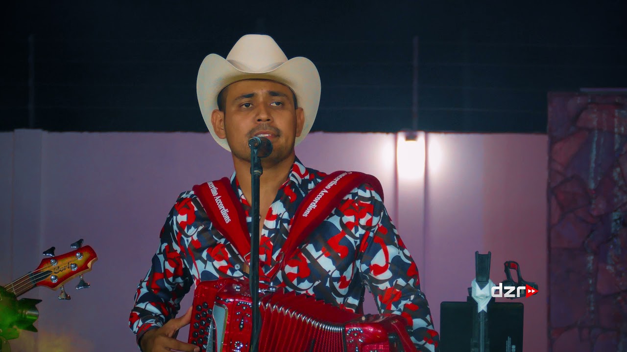 El Agronomo - Novillos de la Sierra Ft Alto Caracter (EN VIVO 2021)