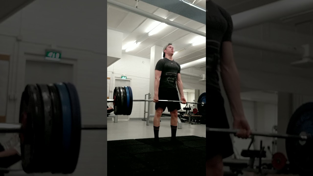 500 lbs/225 kg Conventional deadlift @17 yrs old 173 lbs