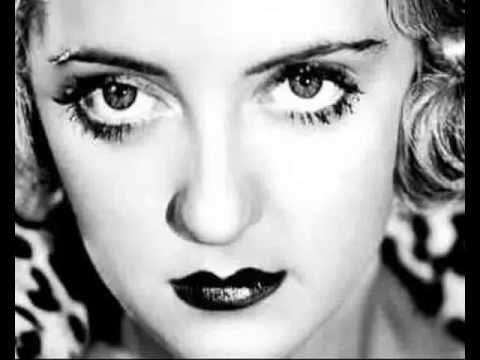 Bette Davis Eyes - Kim Carnes (Lyrics on screen)