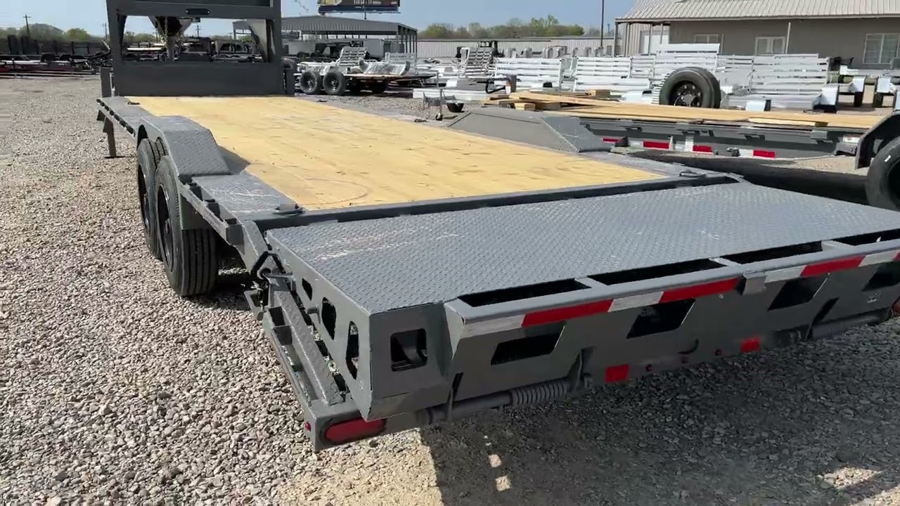 Diamond C LPX Gooseneck Equipment Trailer with new X-Ramp