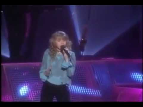 12 Years Old Christina Aguilera singing "I Have Nothing" Whitney Houston song HQ