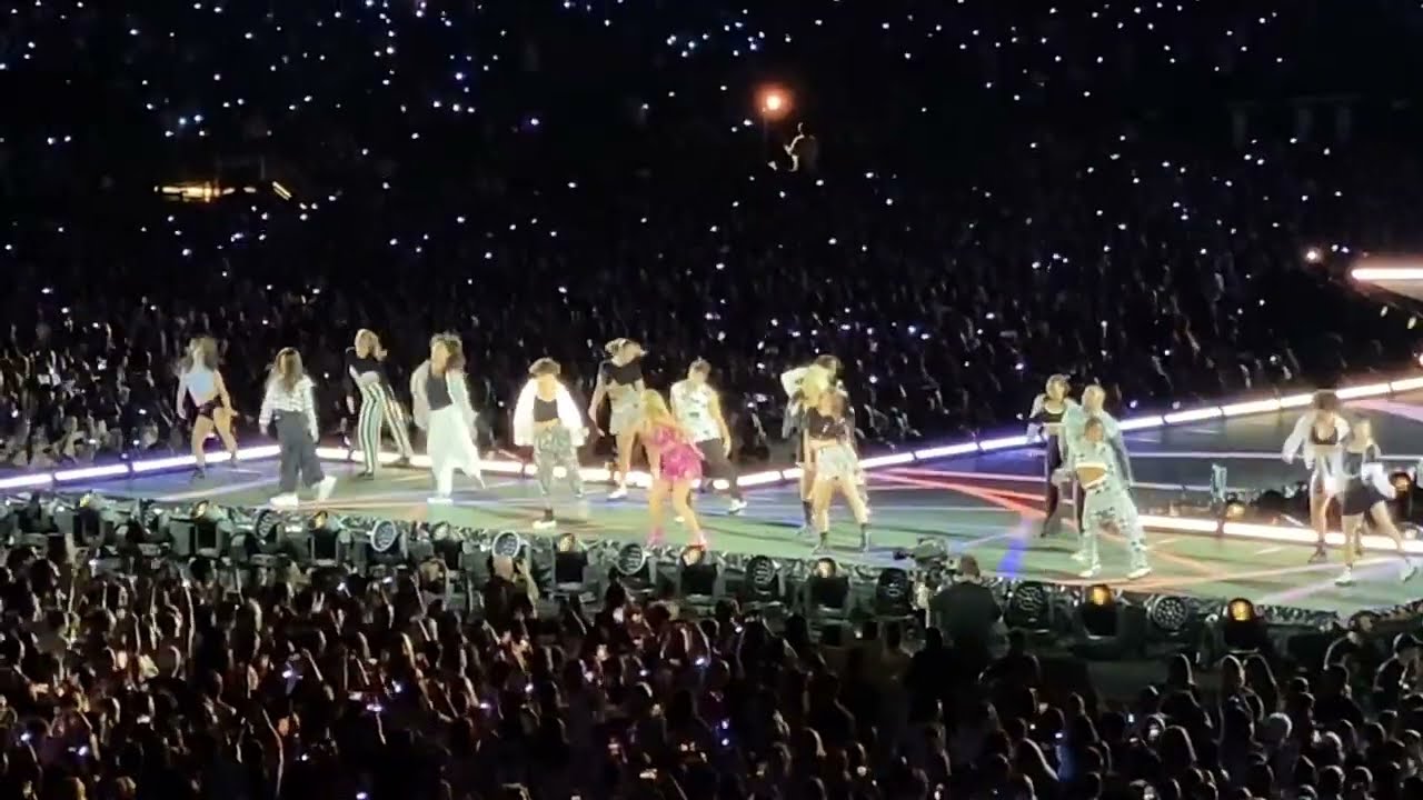Taylor Swift "Shake It Off" Seattle, WA July 22, 2023