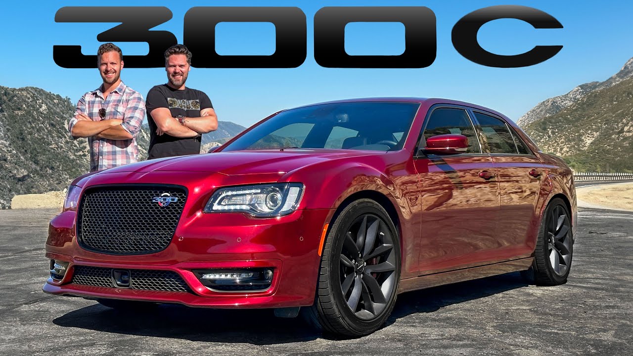 2023 Chrysler 300C Review // V8 'Luxury' For Under $60,000