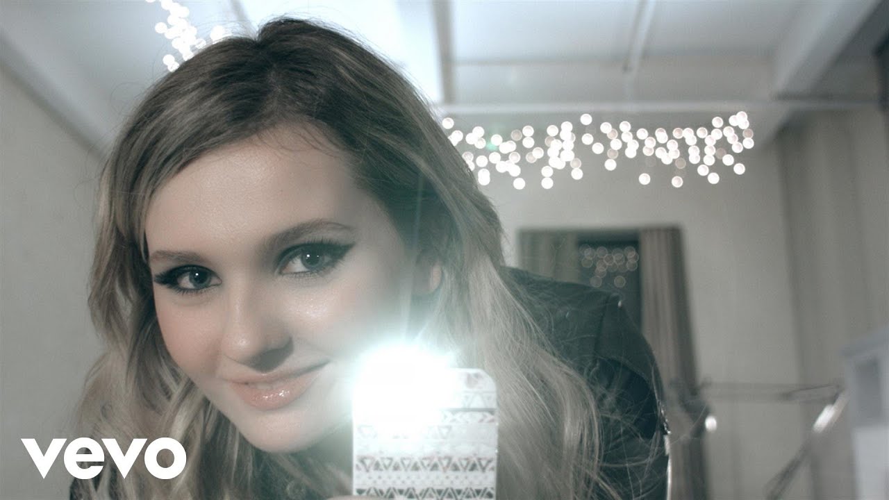 Abigail Breslin - You Suck