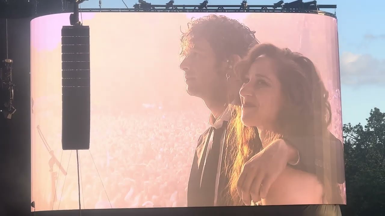 The 1975 feat Carly Holt : About You (Live 4k) [Finsbury Park 02.07.2023]