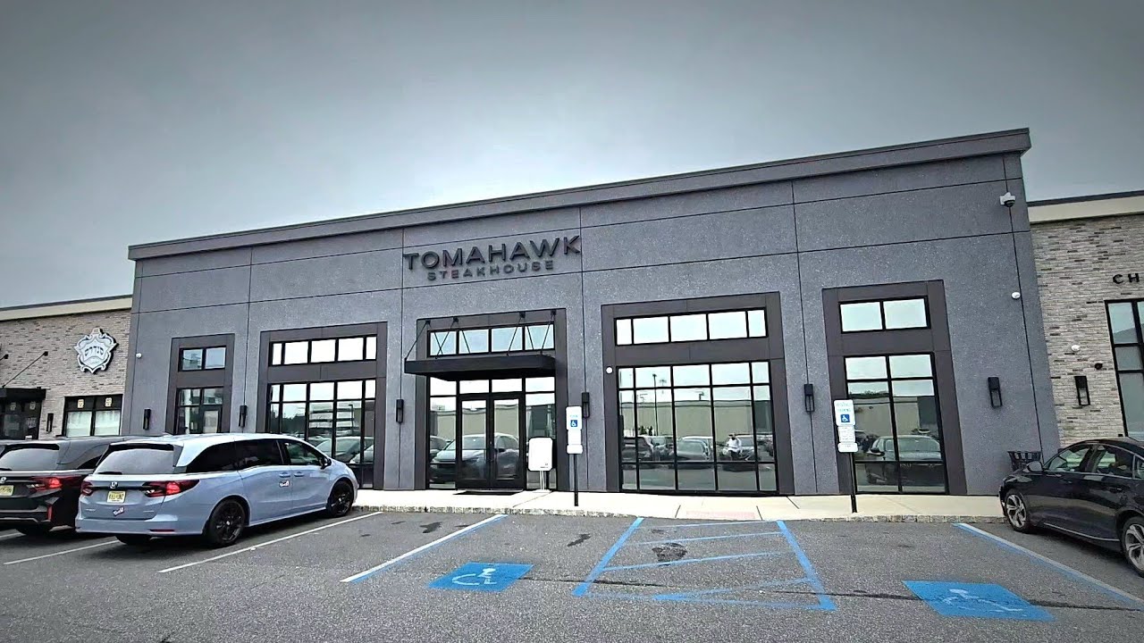 My visit to TOMAHAWK STEAKHOUSE Check out their delicious new lunch menu, available from 12 pm.