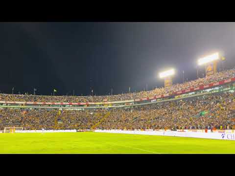 Ambiente del Estadio Universitario Tigres vs Santos Apertura 2021