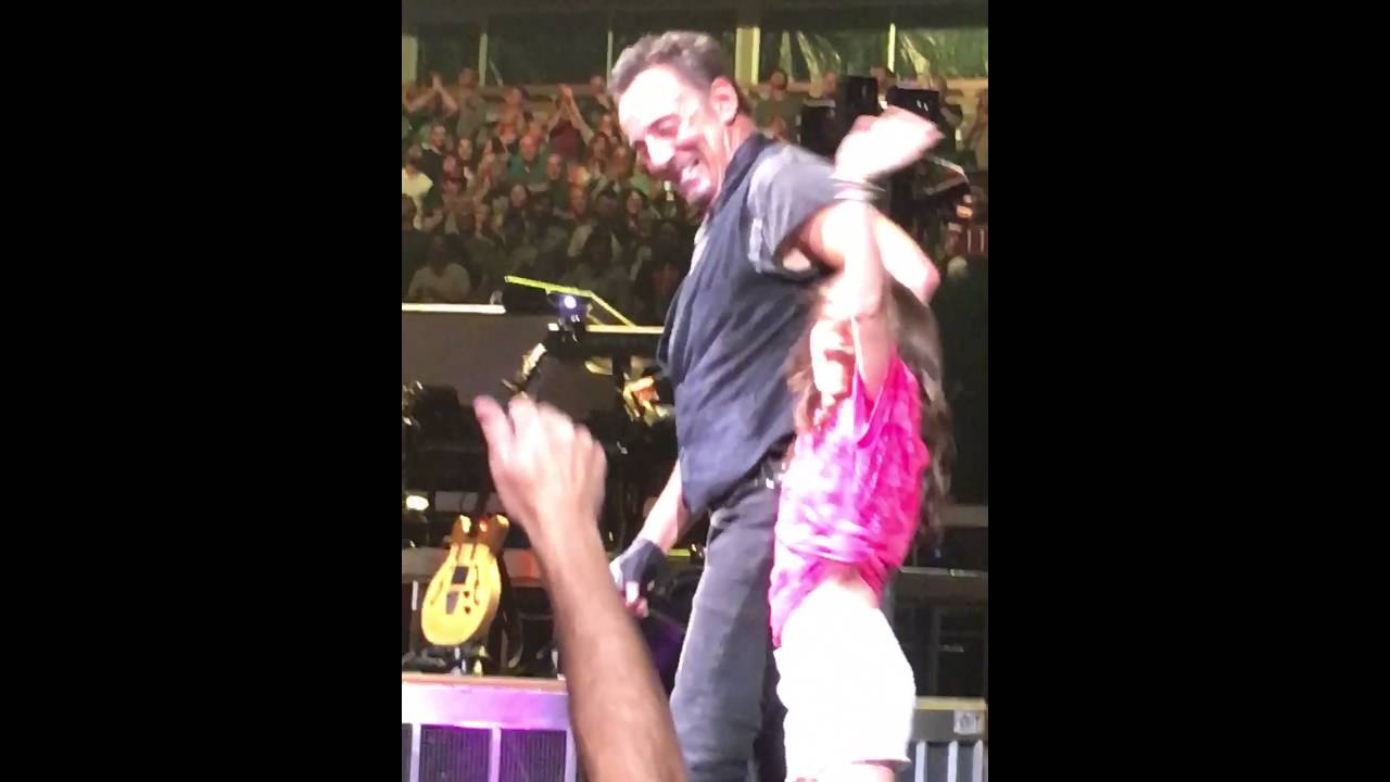 Bruce Springsteen Chicago Waitin On A Sunny Day 8/28/16