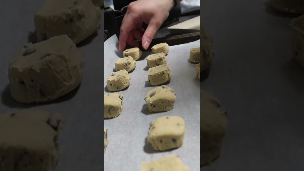 Pillsbury cookies hit every time #pillsbury #cookies #chocolatechunkcookies #chocchipcookies #vlog
