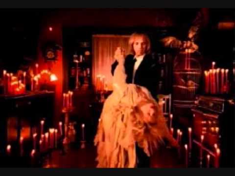 Tom Petty- Mary Jane's Last dance (lyrics on screen)