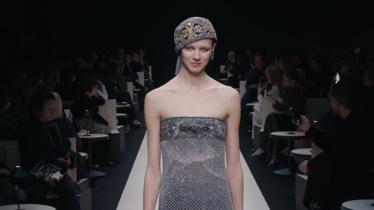 Giorgio Armani - 2025 Fall/Winter Womenswear Fashion Show