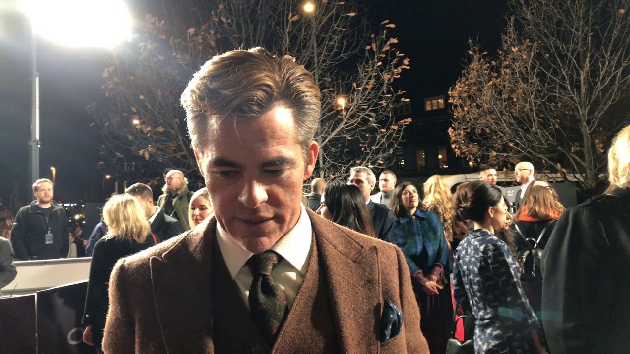 Speaking to the cast of Outlaw King at the premiere