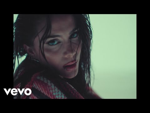 Greeicy - A Veces A Besos (Official Video)