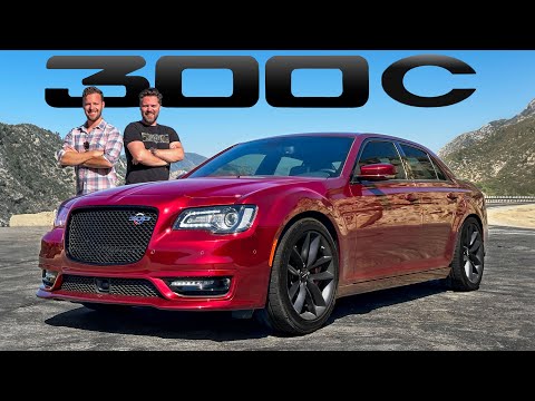 2023 Chrysler 300C Review // V8 'Luxury' For Under $60,000