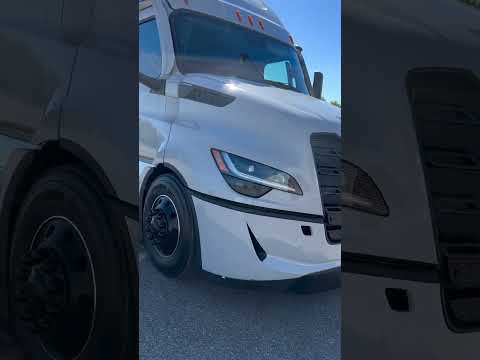 The New Freightliner Cascadia – What’s the Difference?